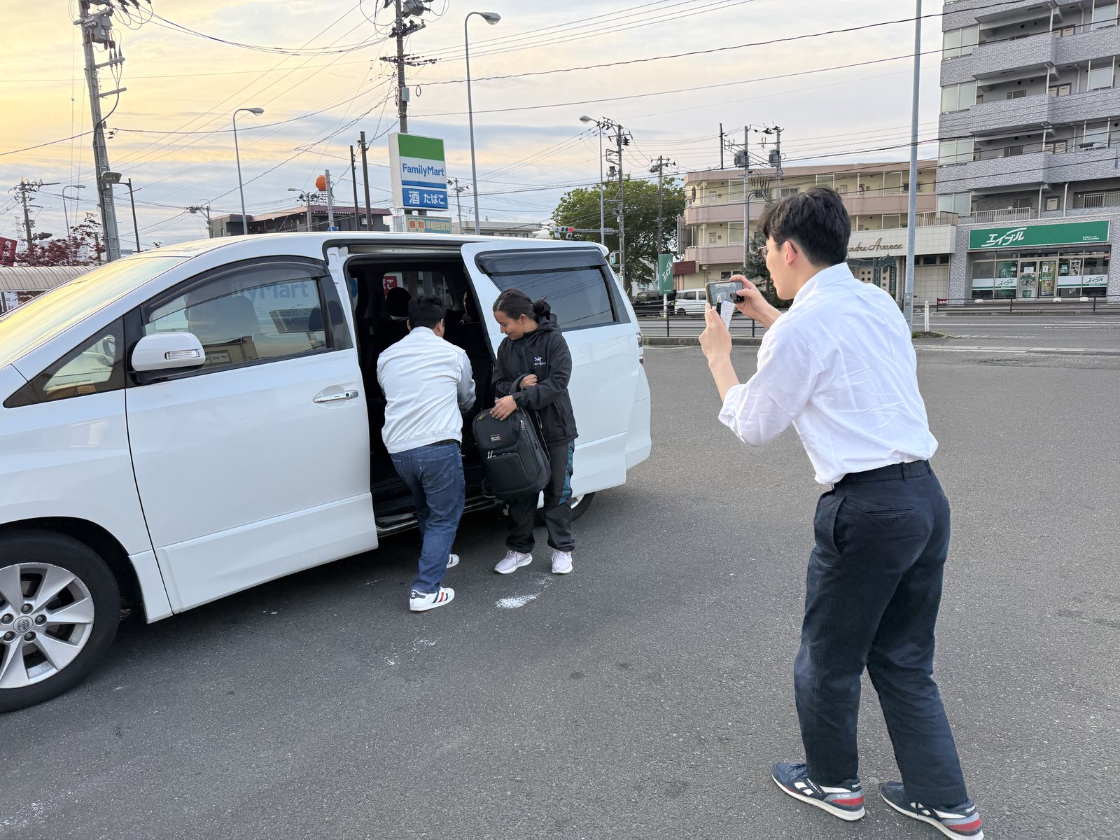 スクーデリア株式会社